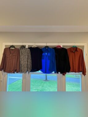 Express blouses - 5 long sleeve & 1 short sleeve, all size small